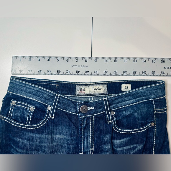 BKE Jeans Taylor Cropped Denim Dark Wash Stretch SZ 28 LIKE NEW! - Picture 12 of 16